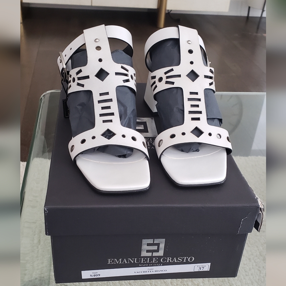 Emanuel Ungaro Black and White Sandals